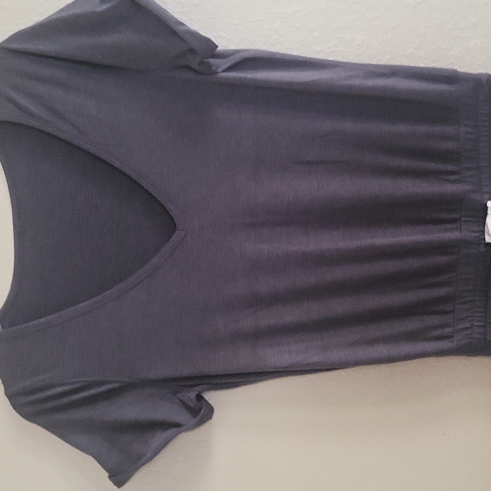 Vuori All Day Jumpsuit  lightweight DreamKnit fabric,  V-neck Drawstring Waist - Picture 3 of 10